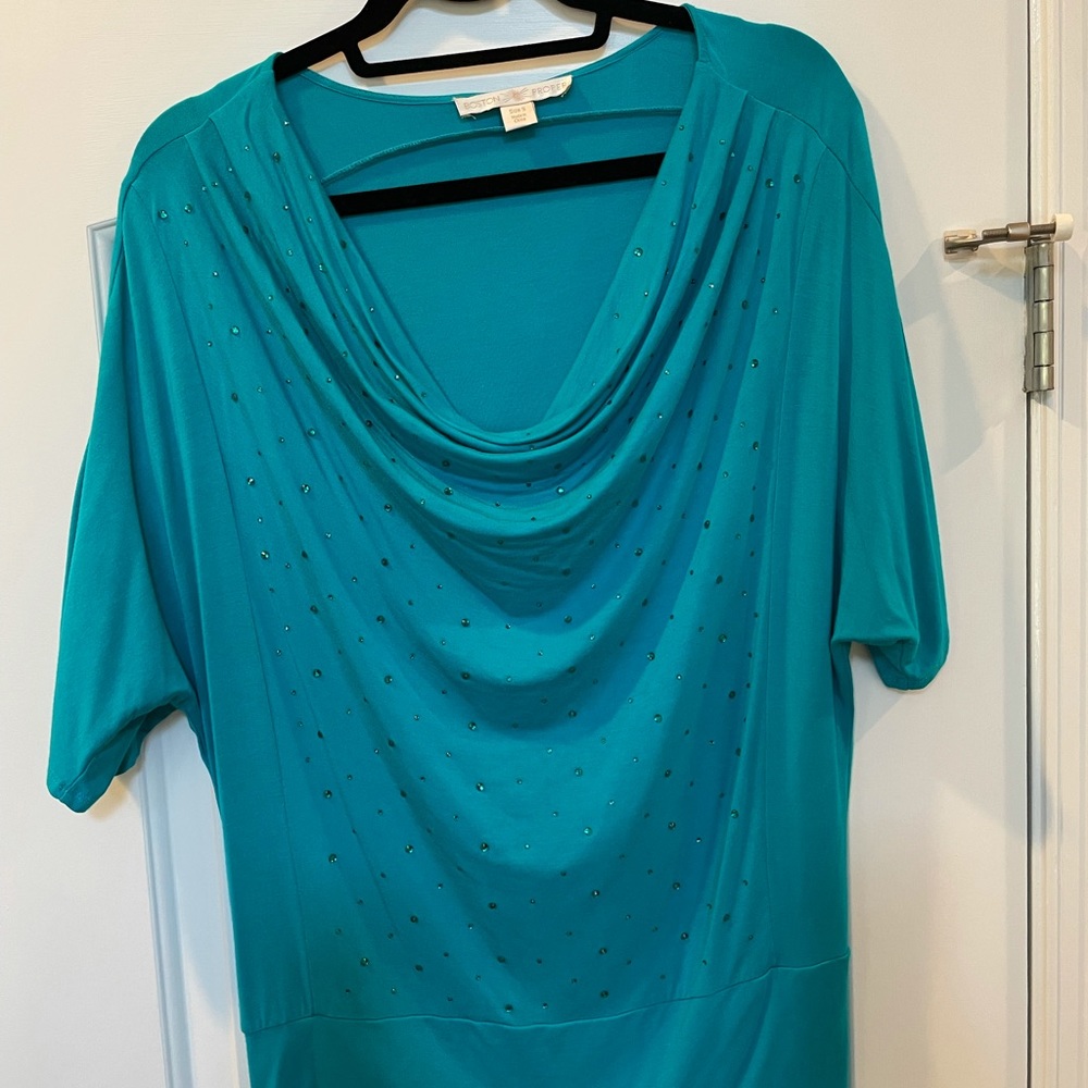 Paton proper blue blouse with embellishments